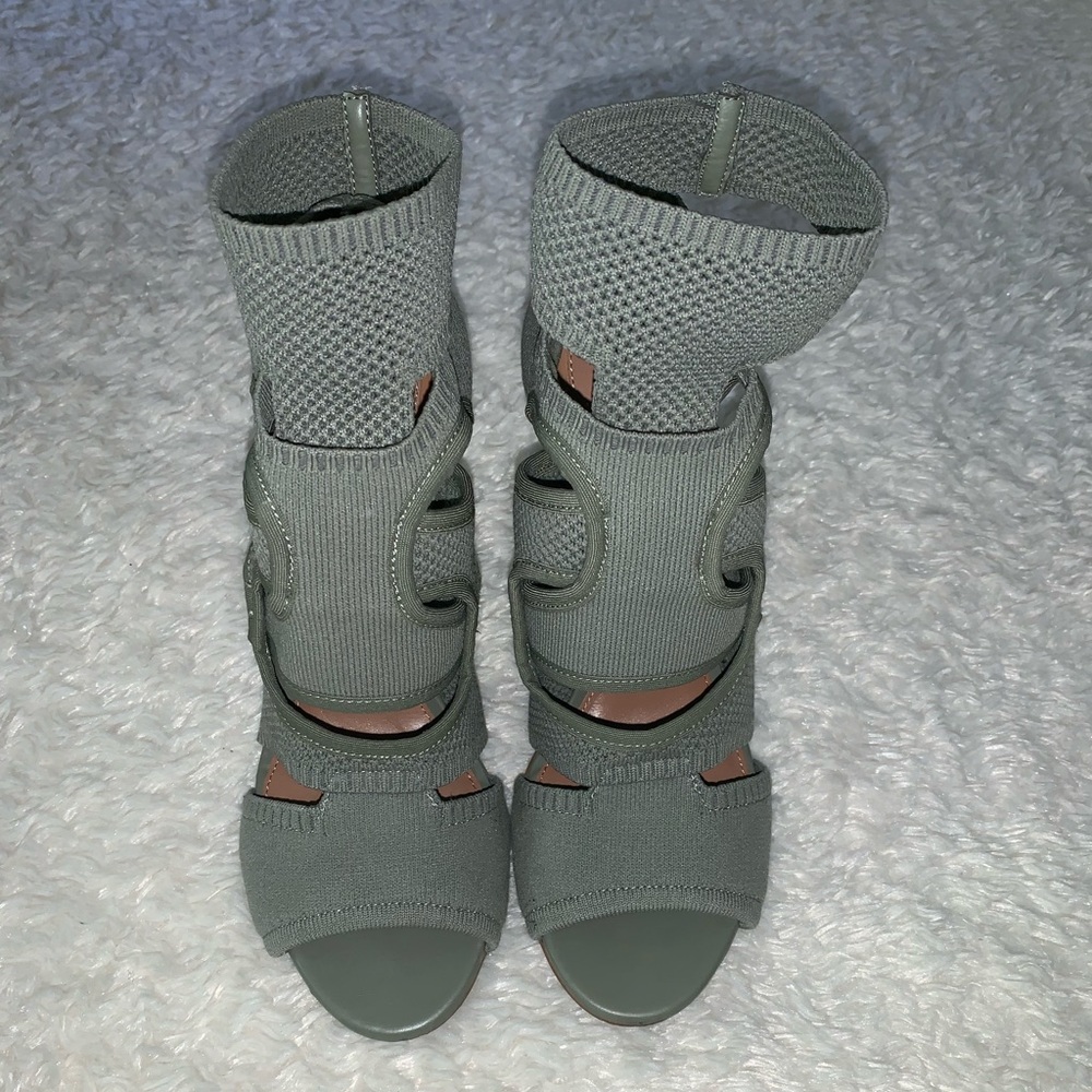 2 pairs of Zara heels